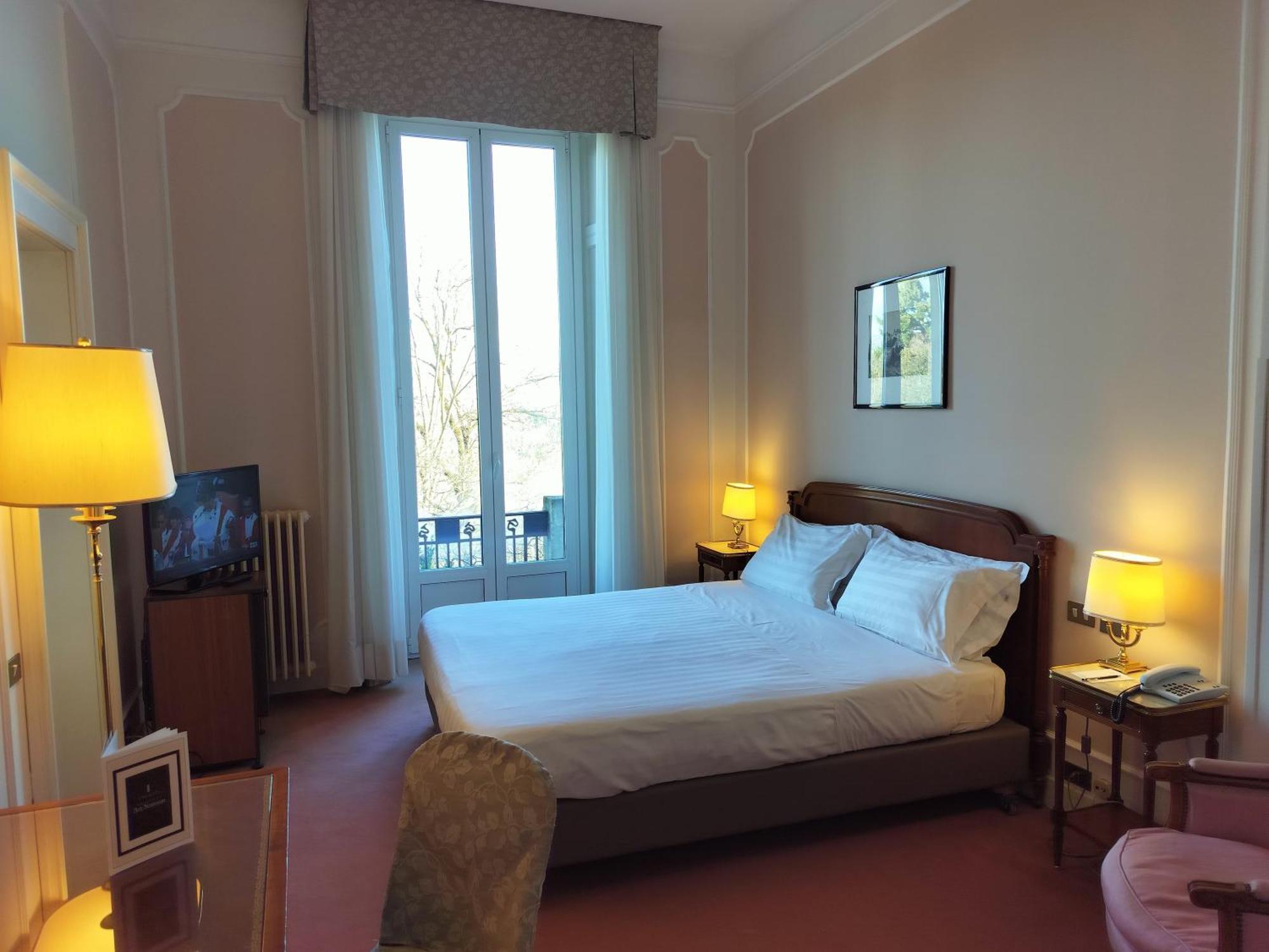 Palace Grand Hotel Varese Exterior foto